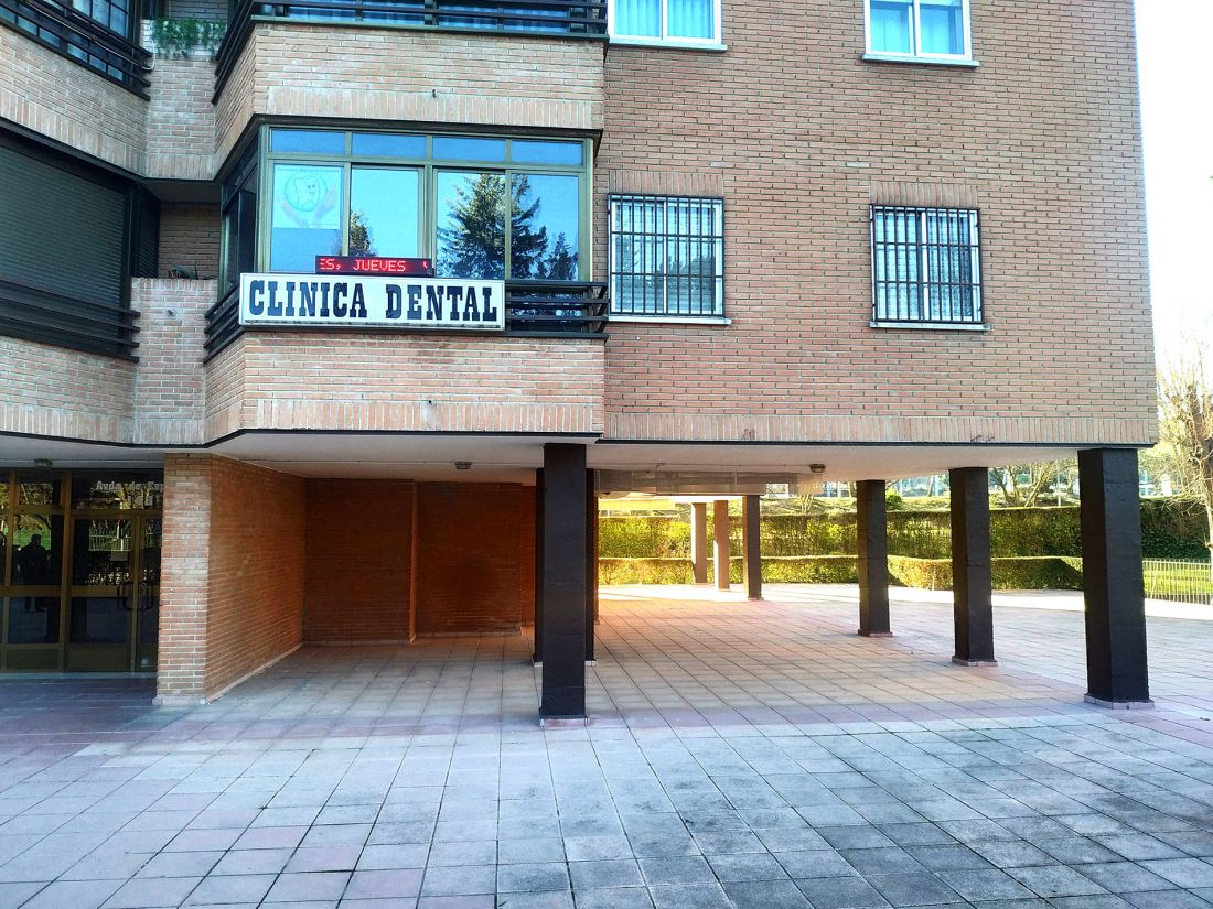 Clínica Dental El Parque en Avenida de España